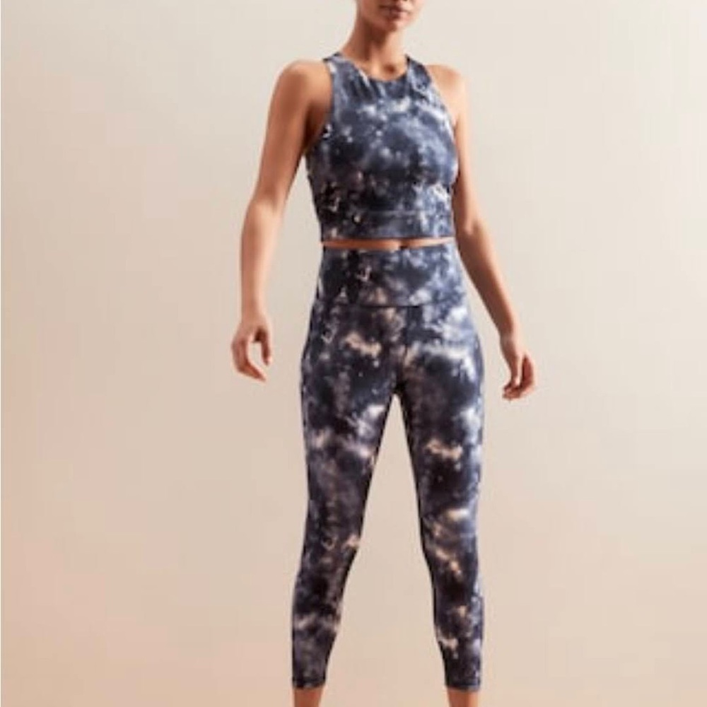 Banana Republic • Crop Tank and 7/8 Leggings Set